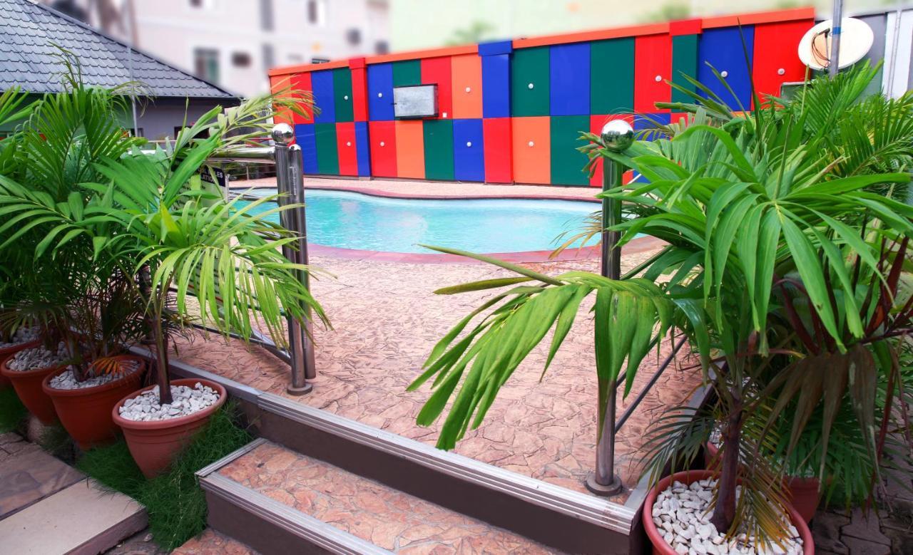 Western Dreams Hotel Abuja Eksteriør billede